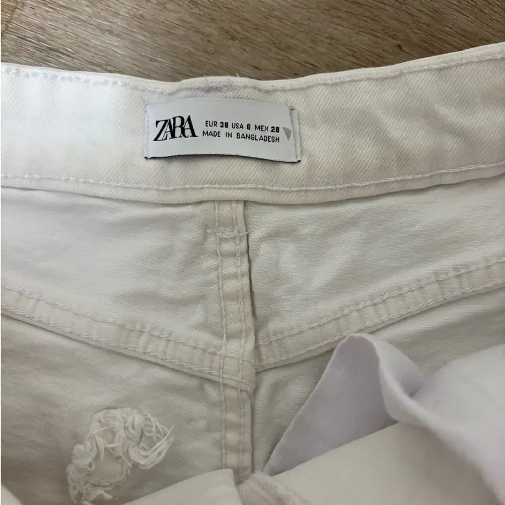 Zara White Denim Frayed Hem Distressed Denim Jean Woman's Short Shorts Size 6